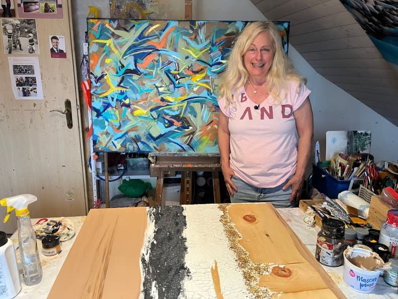 Photo 1 de l'œuvre "Arve trifft auf Stein" par Ursula Mettler sur art24