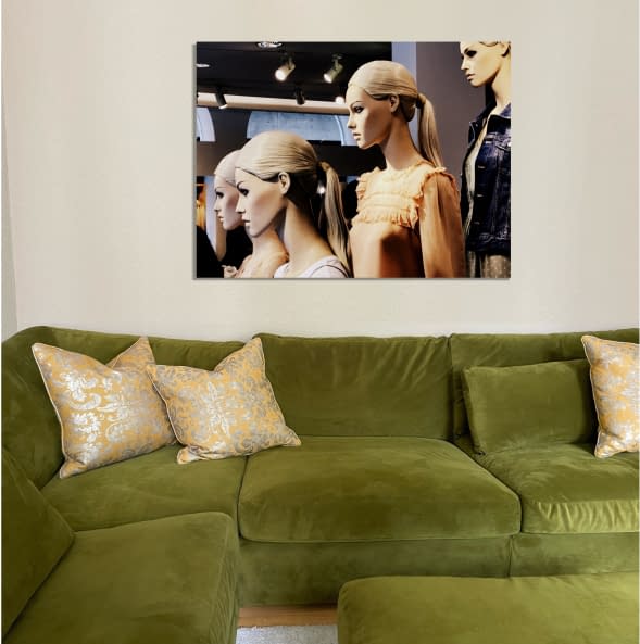 Foto 1 des Kunstwerks "VENICE GIRLS R" von HUGO KOEHLER auf art24