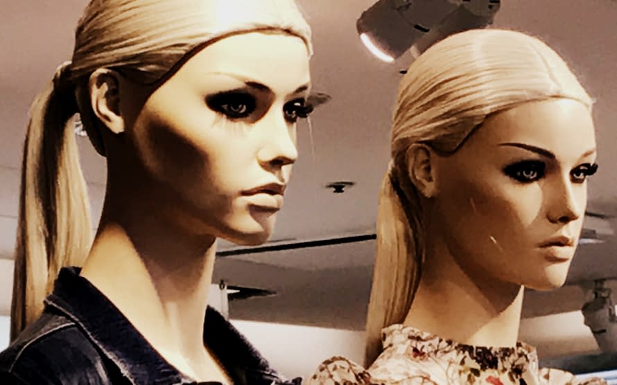Image 1 of the artwork "VENICE GIRLS GOLD" by HUGO KOEHLER on art24