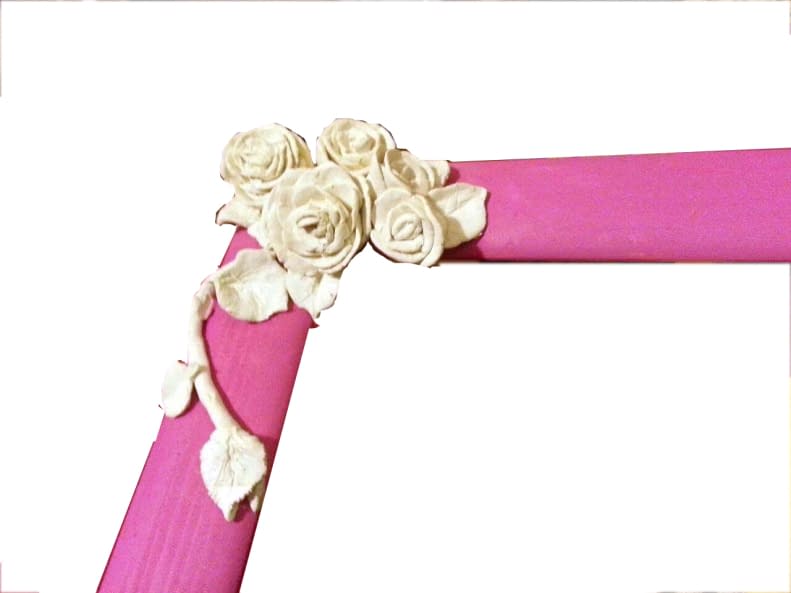 Photo 1 de l'œuvre "Photo frame with roses" par Artem Zaretskov sur art24