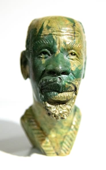 Foto 1 des Kunstwerks "Grünfarbige Männerbüste von Masimba Kashiri - Afrikanische Verdite-Steinbüste (Shona-Skulpturen-Kunst aus Simbabwe)" von Artist Wanted auf art24