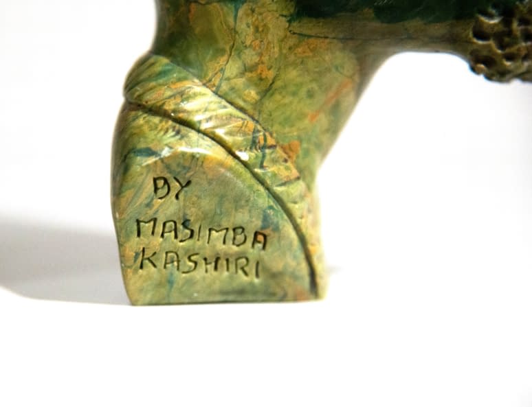 Foto 1 des Kunstwerks "Grünfarbige Männerbüste von Masimba Kashiri - Afrikanische Verdite-Steinbüste (Shona-Skulpturen-Kunst aus Simbabwe)" von Artist Wanted auf art24