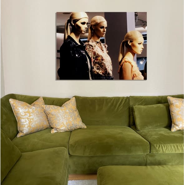 Foto 1 des Kunstwerks "VENICE GIRLS L" von HUGO KOEHLER auf art24