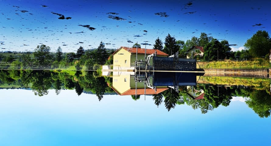 Foto 1 des Kunstwerks "Etwas bewölkt,  aber das Wasser glockenklar" von HamingjaDesWaldes auf art24