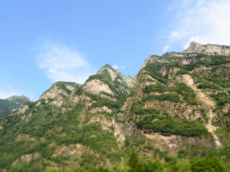 Foto 1 des Kunstwerks "Majestätische Berge" von Euphor auf art24