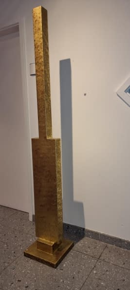 Photo 1 de l'œuvre "Säule Gold" par Eugen Meier Mathévie sur art24