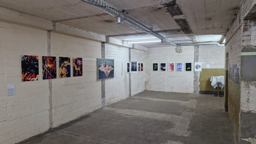 Image 1 of the artwork "Stillleben mit Popcorn und Donuts" by Hossfeld-Artwork on art24