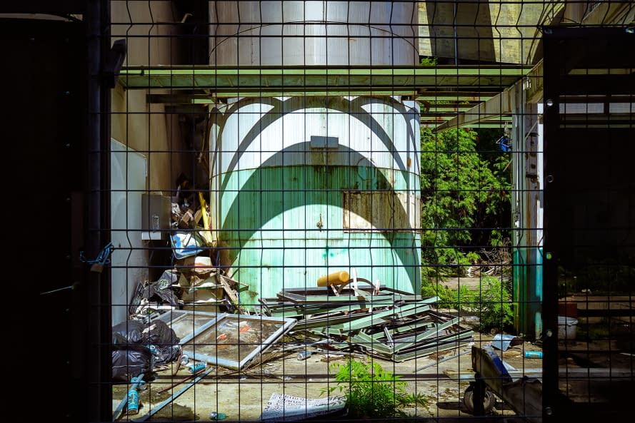 Image 1 of the artwork "Vue d'une ancienne cheminée industrielle , Neuchâtel" by Sylvain Blanchoud on art24