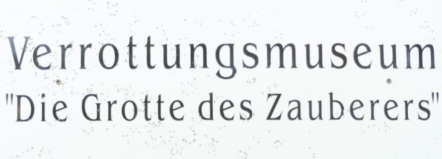 Foto 1 des Kunstwerks "Alter Kälbertränkeimer" von Wo Sarazen auf art24
