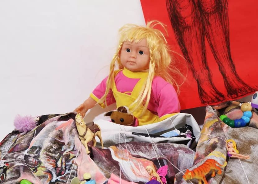Foto 1 des Kunstwerks "Gulliver's Travels" von Samineh Amel Sayyah auf art24