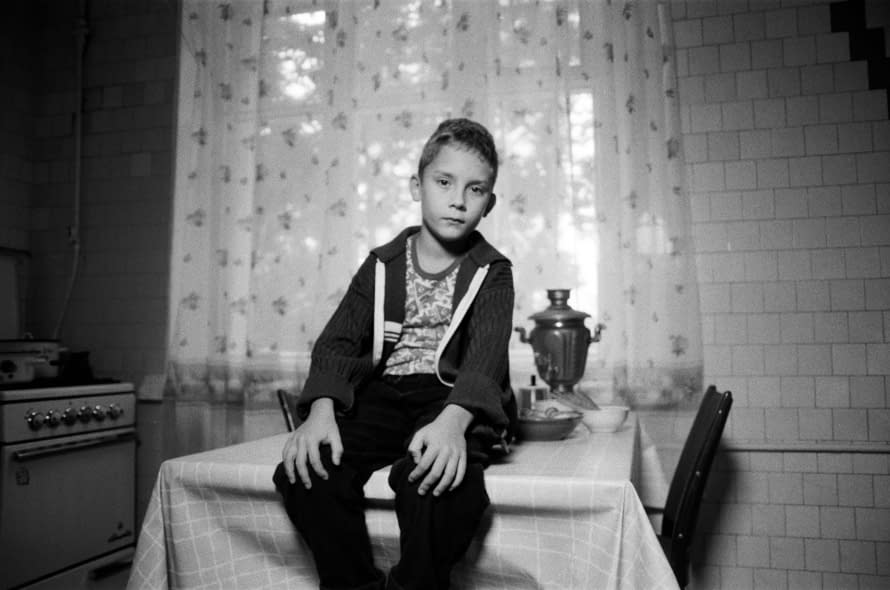 Photo 1 de l'œuvre "Childhood" par Artem Titeev sur art24