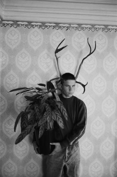 Photo 1 de l'œuvre "Childhood" par Artem Titeev sur art24