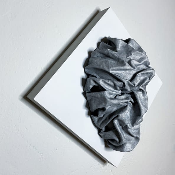 Image 1 of the artwork "Golden Section" by Hone S. on art24