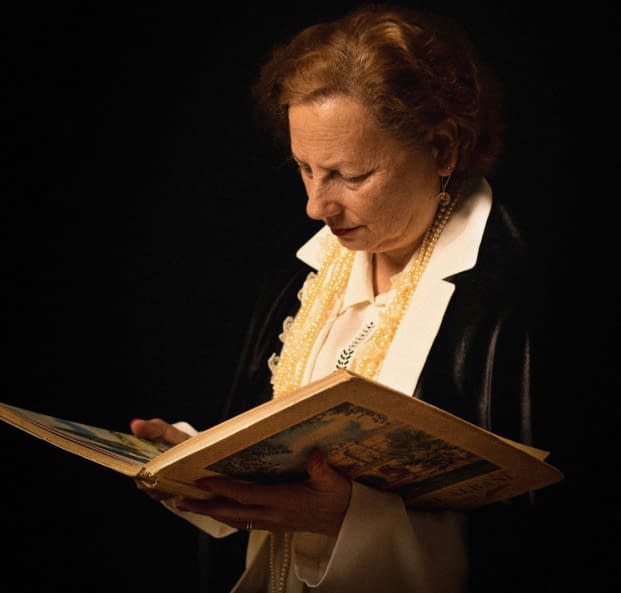 Foto 1 des Kunstwerks "mother" von Samineh Amel Sayyah auf art24