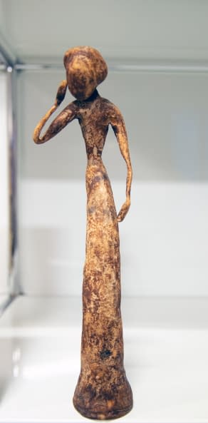 Foto 1 des Kunstwerks "Figur" von Mika Miroslava Kotková auf art24