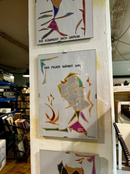 Image 1 of the artwork "Sie kümmert sich darum" by der utan on art24