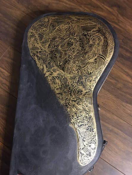 Foto 1 des Kunstwerks "Bass Case(Part 4)" von Artem Zaretskov auf art24