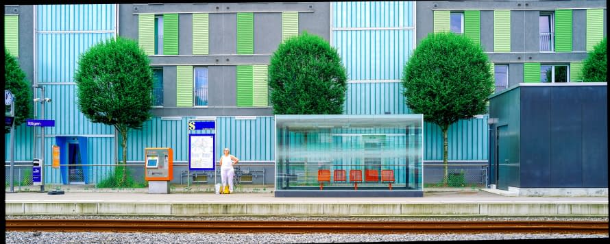 Photo 1 de l'œuvre "Nous sommes désolé pour le retard , Bern" par Sylvain Blanchoud sur art24