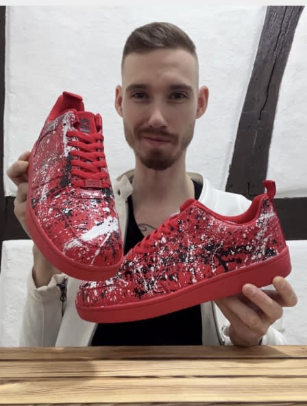 Photo 1 de l'œuvre "Pollock Schuhe" par Stefan Freiherr von Schnabelrauch sur art24