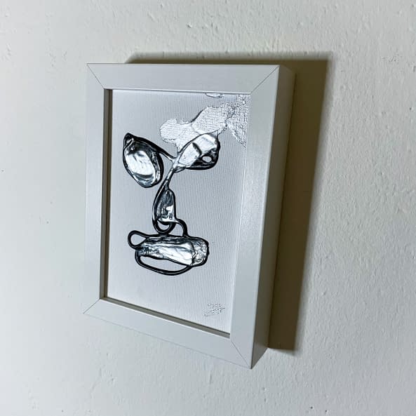 Image 1 of the artwork "Small Feeling" by Hone S. on art24