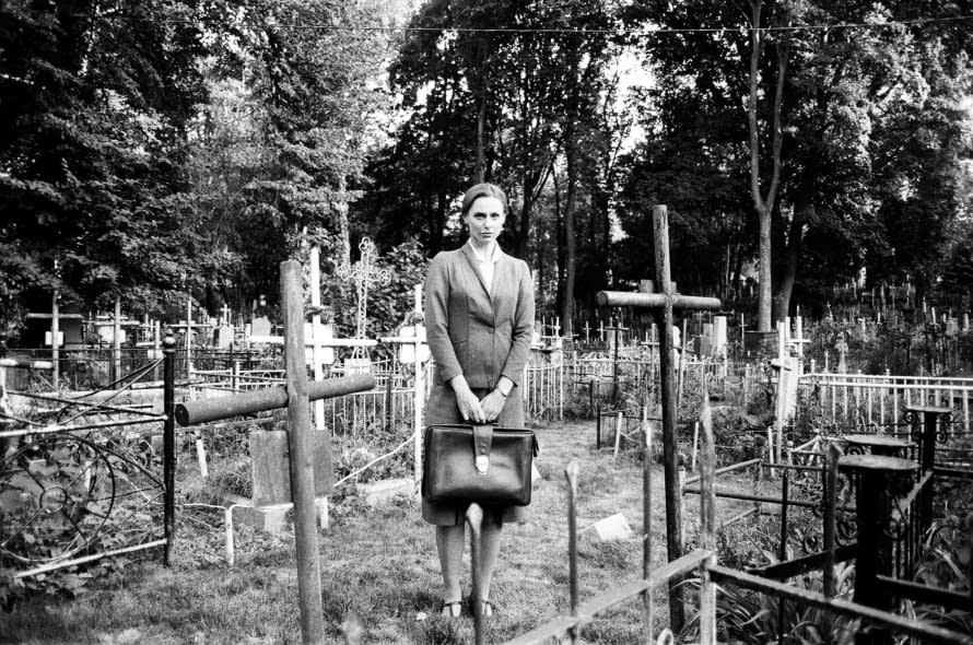Photo 1 de l'œuvre "Womanhood" par Artem Titeev sur art24