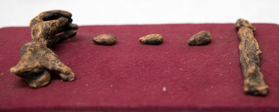 Foto 1 des Kunstwerks "Relieffigur" von Mika Miroslava Kotková auf art24