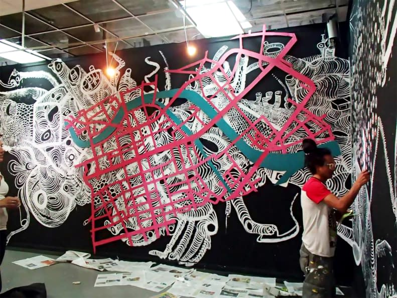 Photo 1 de l'œuvre "Que Zhinin on the street" par Que Zhinin Street Art Künstler sur art24