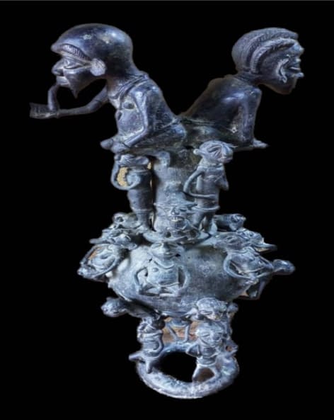 Image 1 of the artwork "Cruche "tikar"" by RI Glr on art24