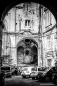 "Puit de lumière au Rione de la Sanita , Naples" von Sylvain Blanchoud auf art24