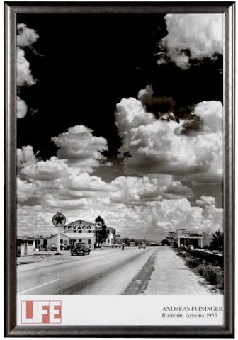 Image 1 de l'œuvre "Route 66, Arizona (1953)" par Artist Wanted sur art24