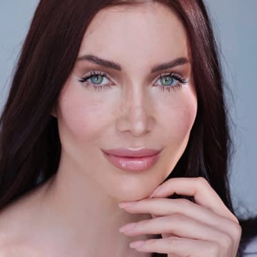 Madeleine Farhoumand