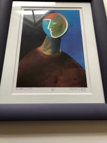 "Festőangyal 10/10 / Maler Engel" de János Aknay sur art24