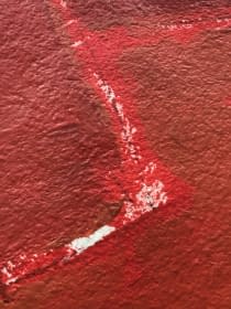 "Vörös ruhás angyal/ Engel im weiroten Kleid" de János Aknay sur art24