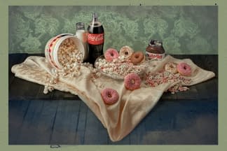 "Stillleben mit Popcorn und Donuts" by Hossfeld-Artwork on art24