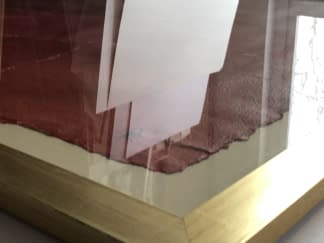 "Vörös ruhás angyal/ Engel im weiroten Kleid" von János Aknay auf art24