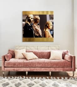 "VENICE GIRLS GOLD L" von HUGO KOEHLER auf art24