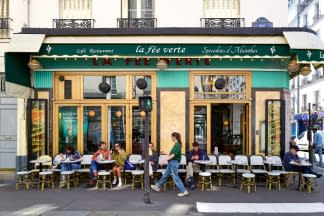 "En vert et contre tous , Paris , France" von Sylvain Blanchoud auf art24